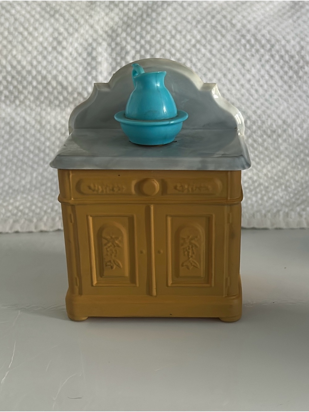 Avon Amber Brown Bird of Paradise Bath Oil Decanter